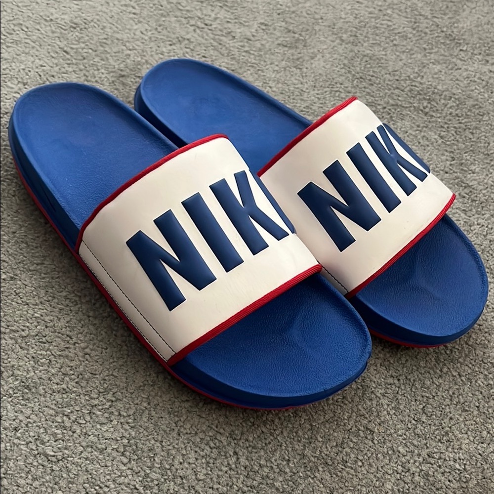Nike slides